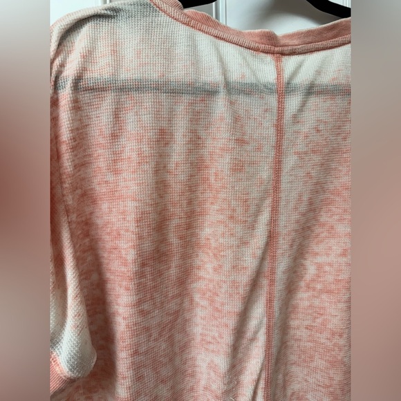 Jane and Delancey Women's Pink and White Short Sleeve Thermal Knit Top Size L - Picture 3 of 5